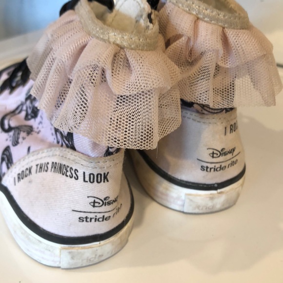 Stride Rite Sneakers - Picture 2 of 4